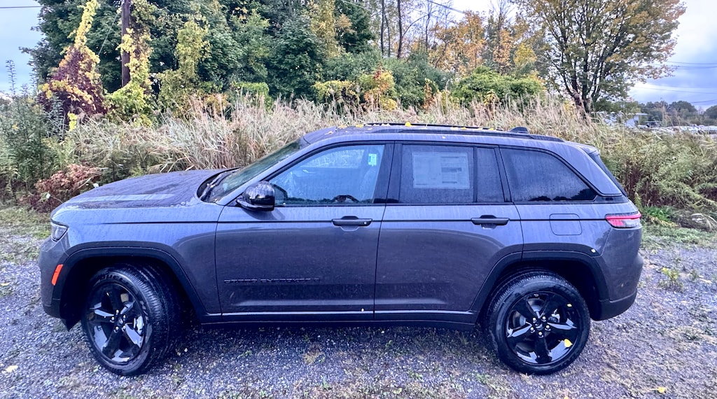 New 2025 Jeep Grand Cherokee ALTITUDE X 4X4 Sport Utility