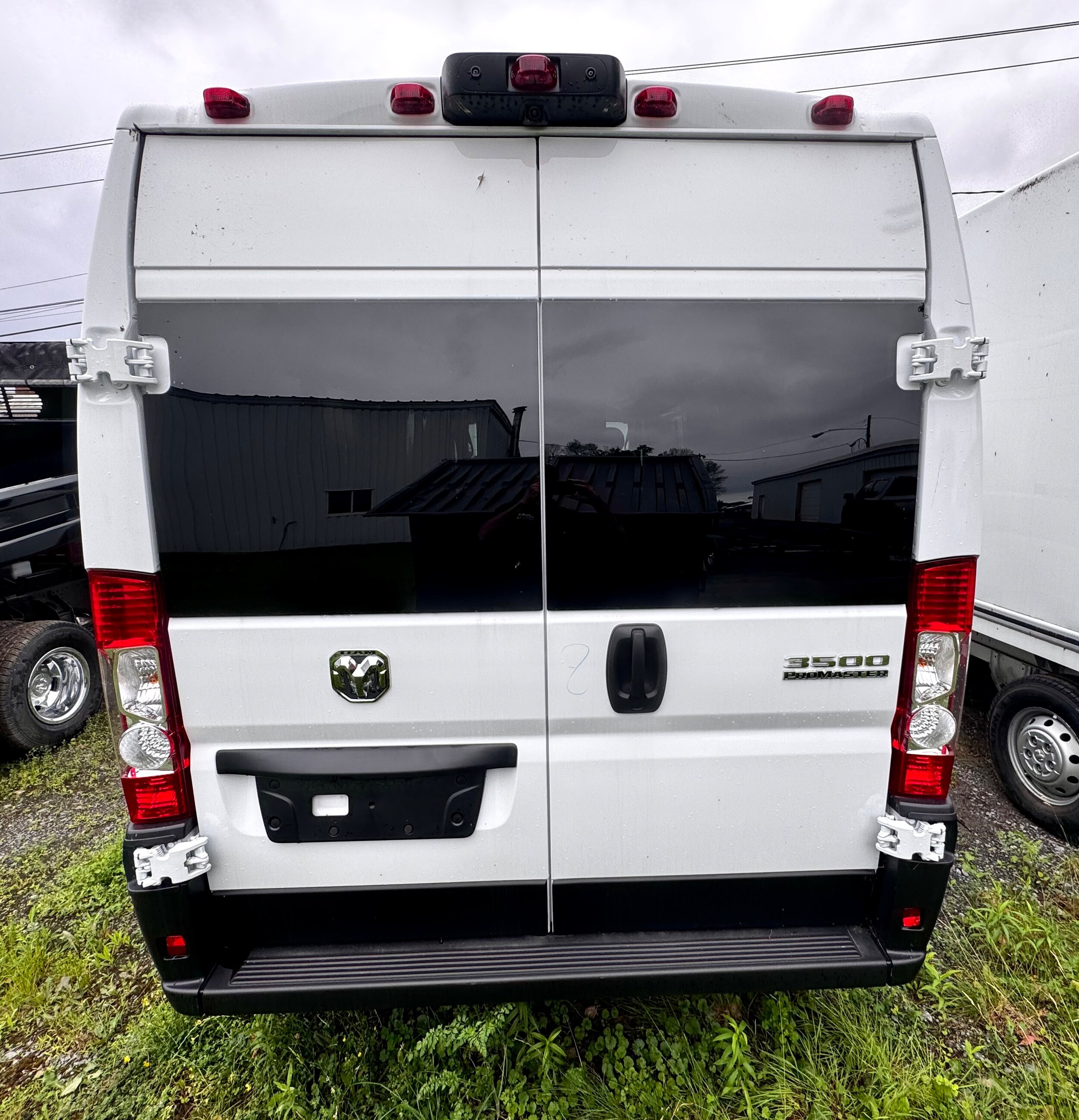 2025 Ram ProMaster 3500 Cargo Van photo 3