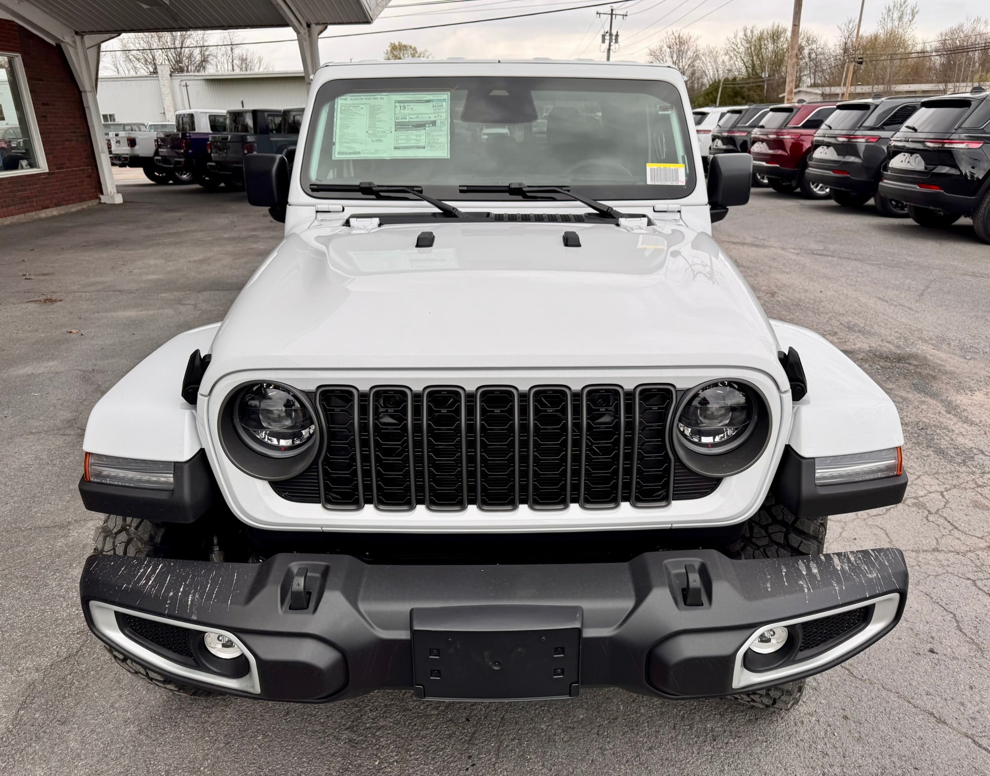 View vehicle photo 6