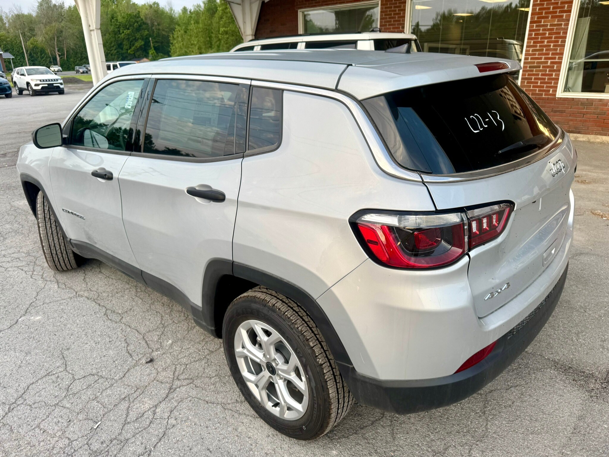 2025 Jeep Compass Sport photo 2