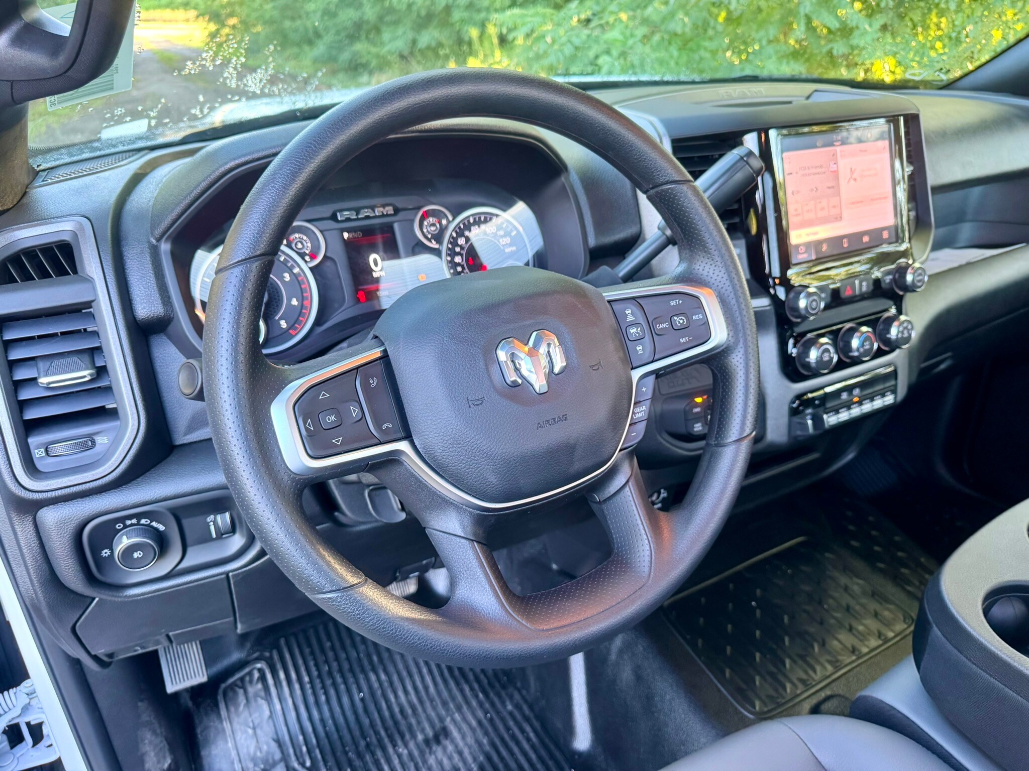 2025 Ram 5500 Tradesman photo 2