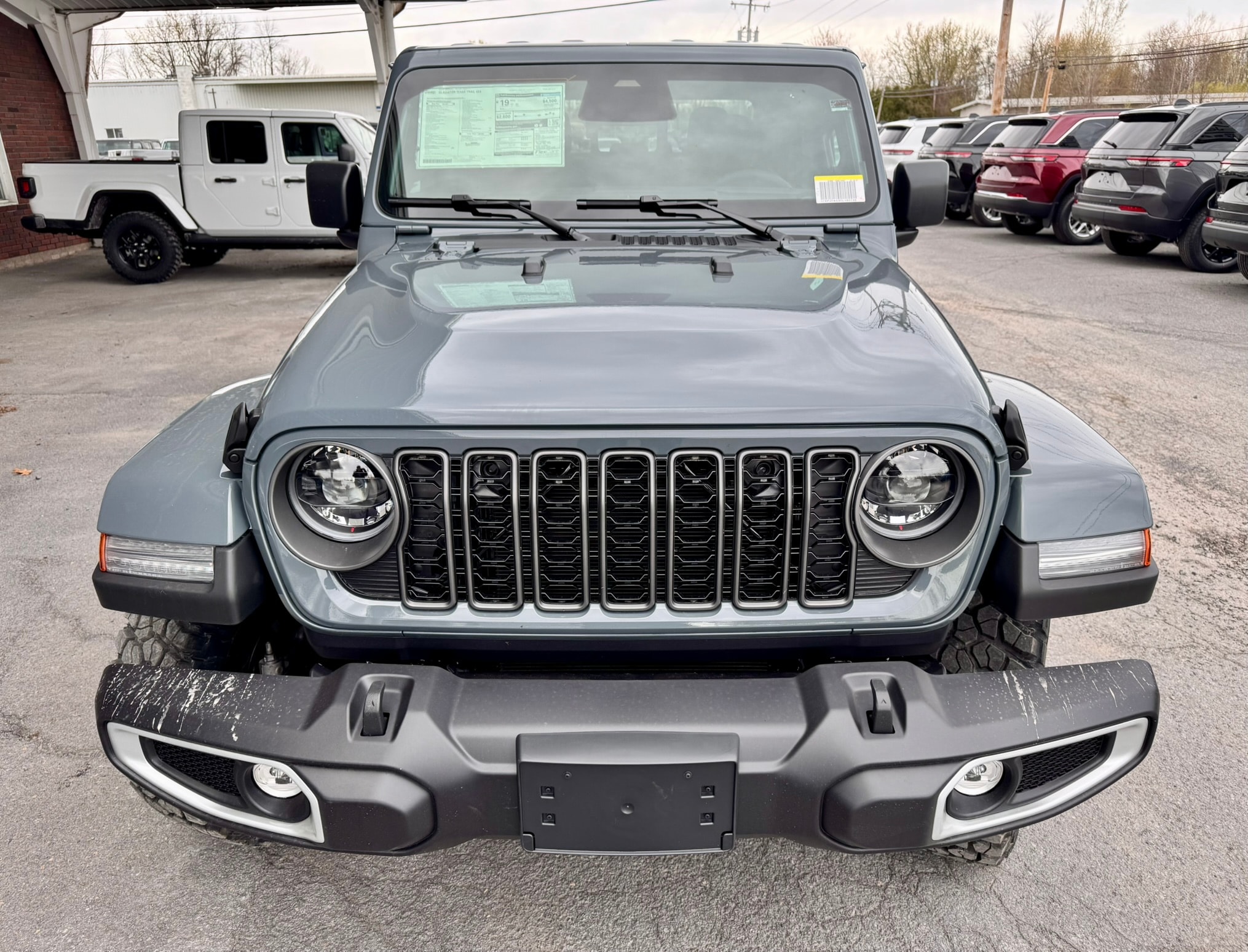View vehicle photo 6