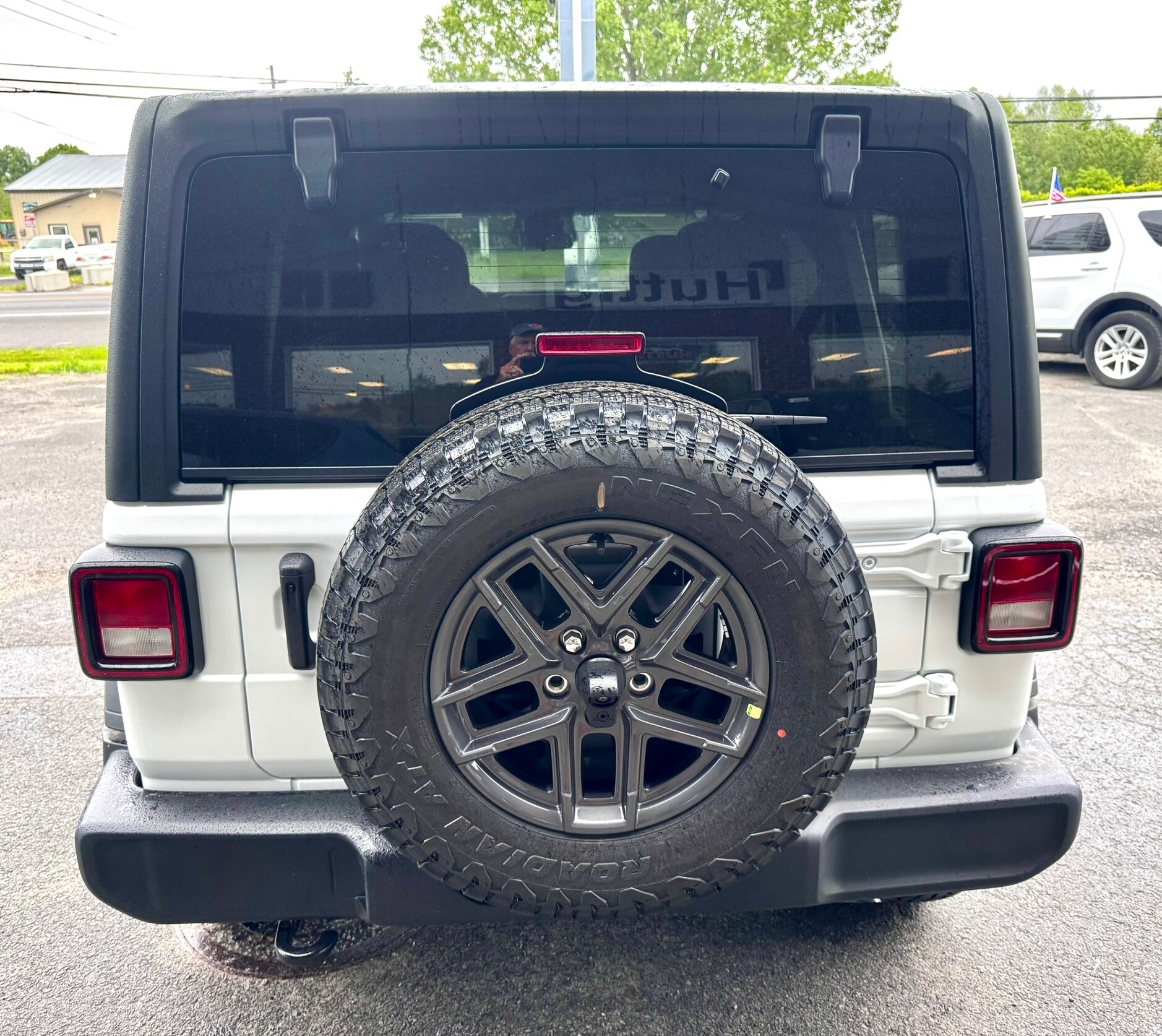 2025 Jeep Wrangler Sport S photo 4