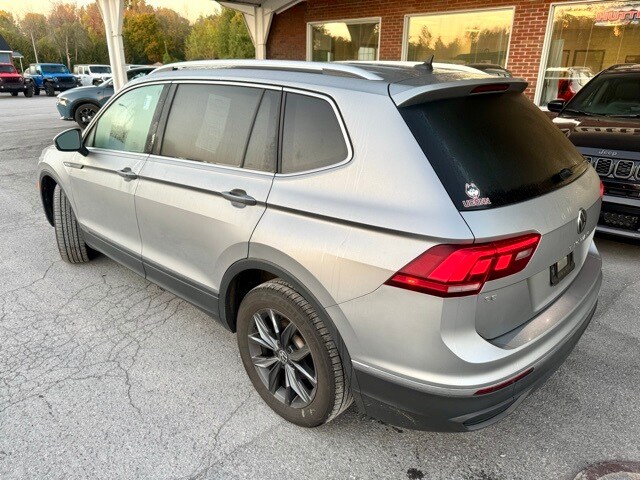 2022 Volkswagen Tiguan SE photo 2