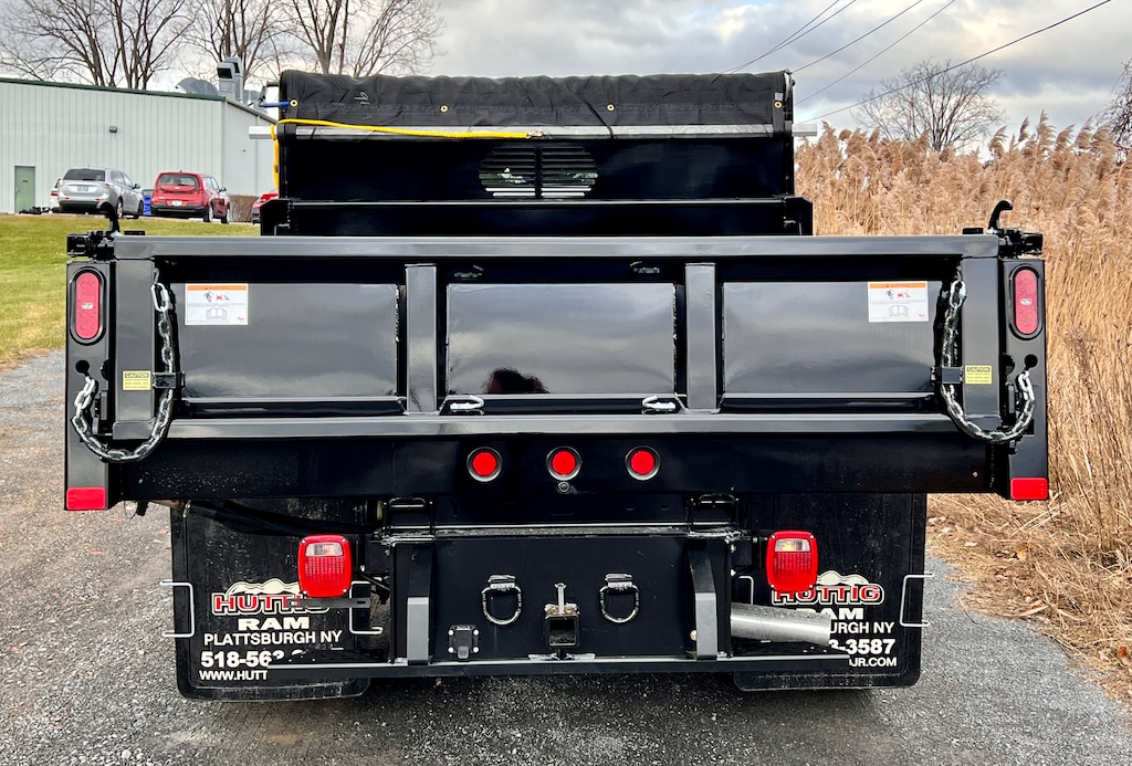 New 2024 Ram 3500 Chassis Cab 3500 TRADESMAN CHASSIS REGULAR CAB 4X4 60' CA Pickup