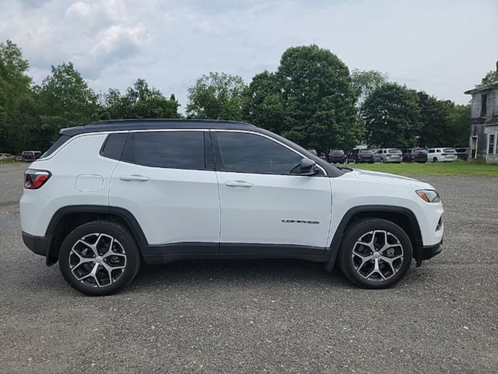Used 2024 Jeep Compass Limited SUV