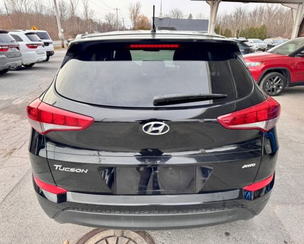 Used 2018 Hyundai Tucson SE SUV