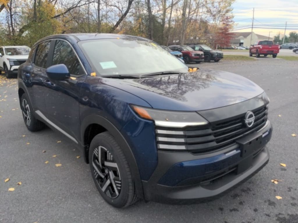 New 2025 Nissan Kicks SV SUV