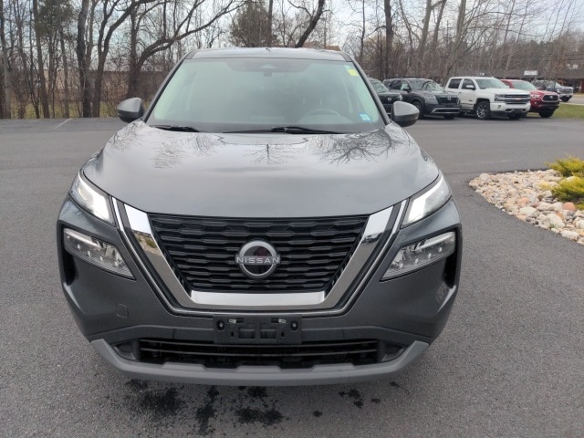 Used 2022 Nissan Rogue SV with VIN 5N1BT3BB5NC711615 for sale in Plattsburgh, NY