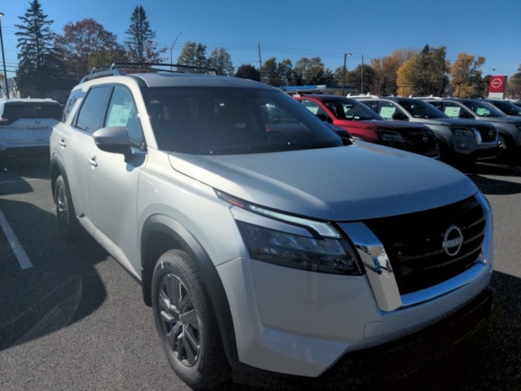 New 2025 Nissan Pathfinder SV SUV