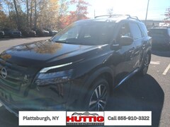 2025 Nissan Pathfinder Platinum SUV