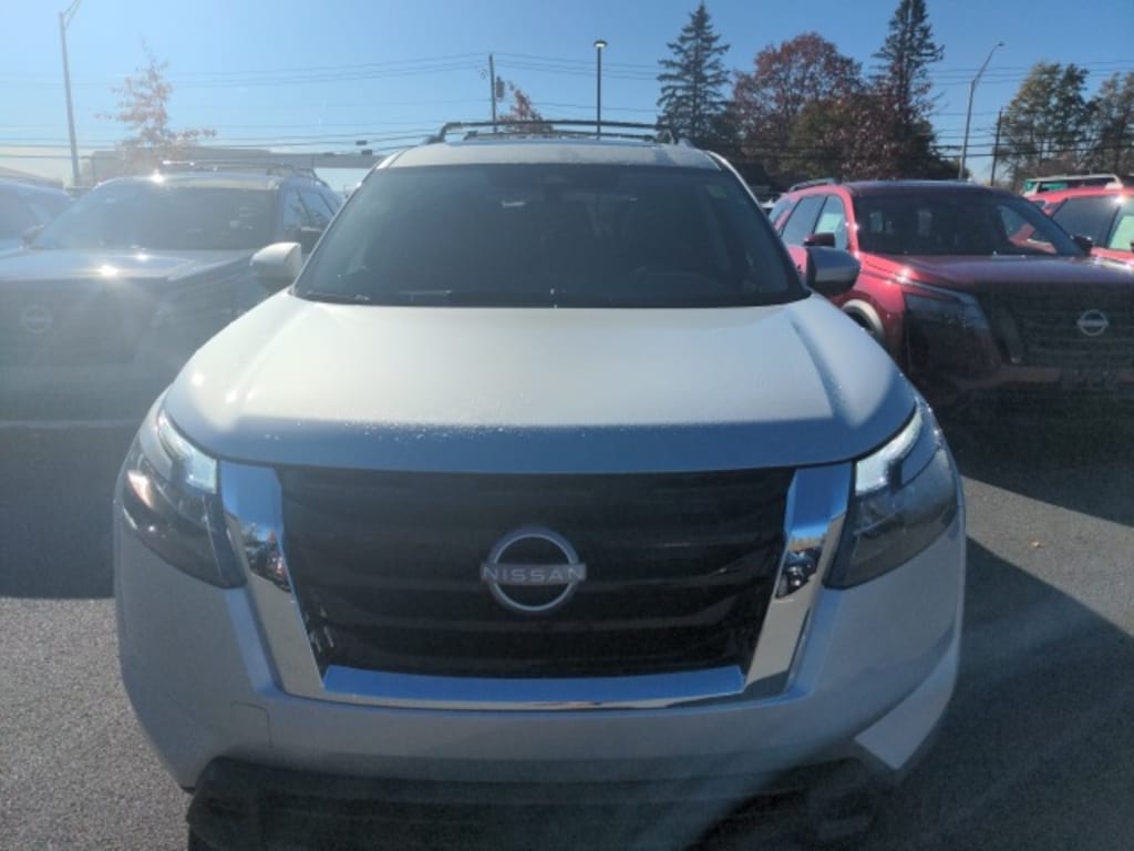 New 2025 Nissan Pathfinder SV SUV