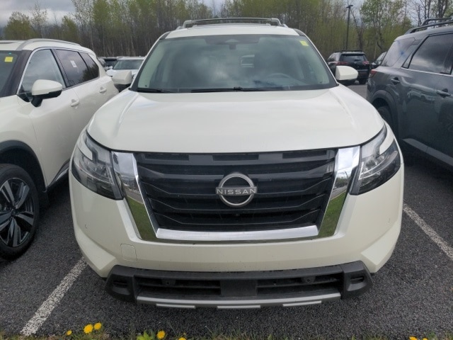 Used 2024 Nissan Pathfinder Platinum with VIN 5N1DR3DJ4RC217098 for sale in Plattsburgh, NY