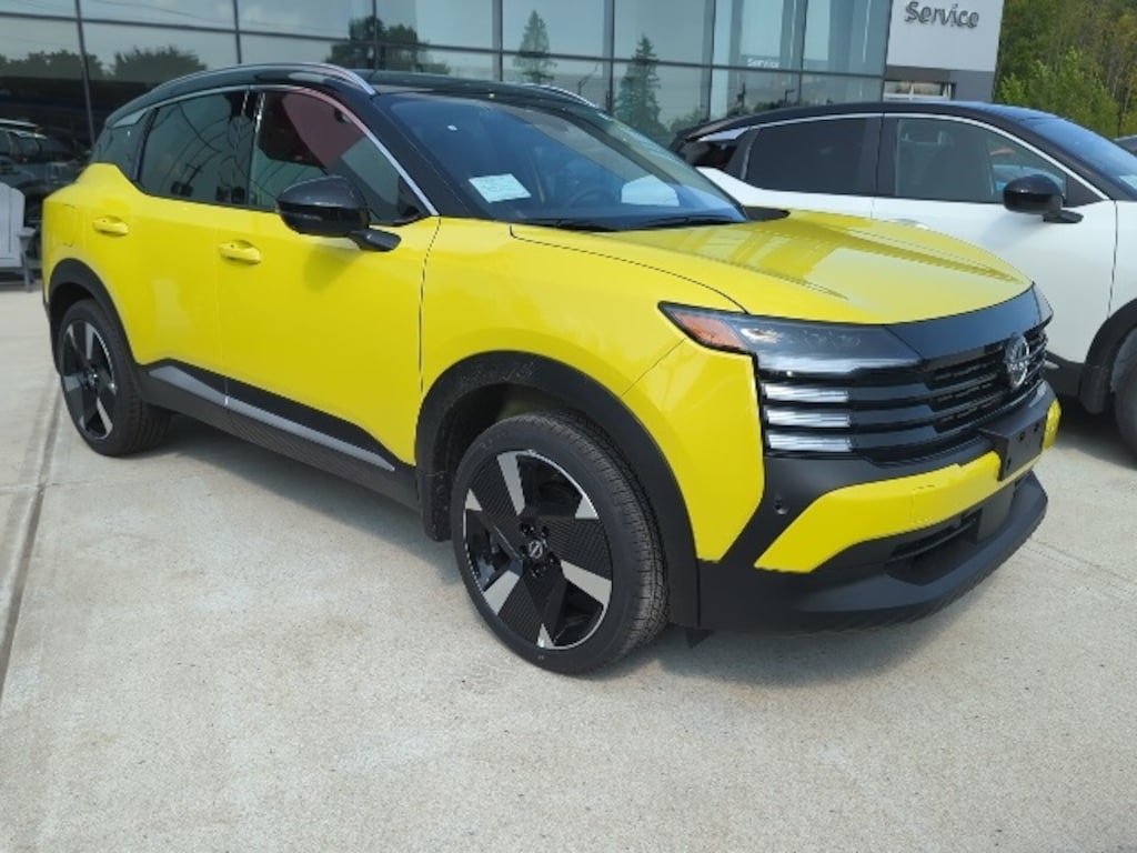 New 2025 Nissan Kicks SR SUV