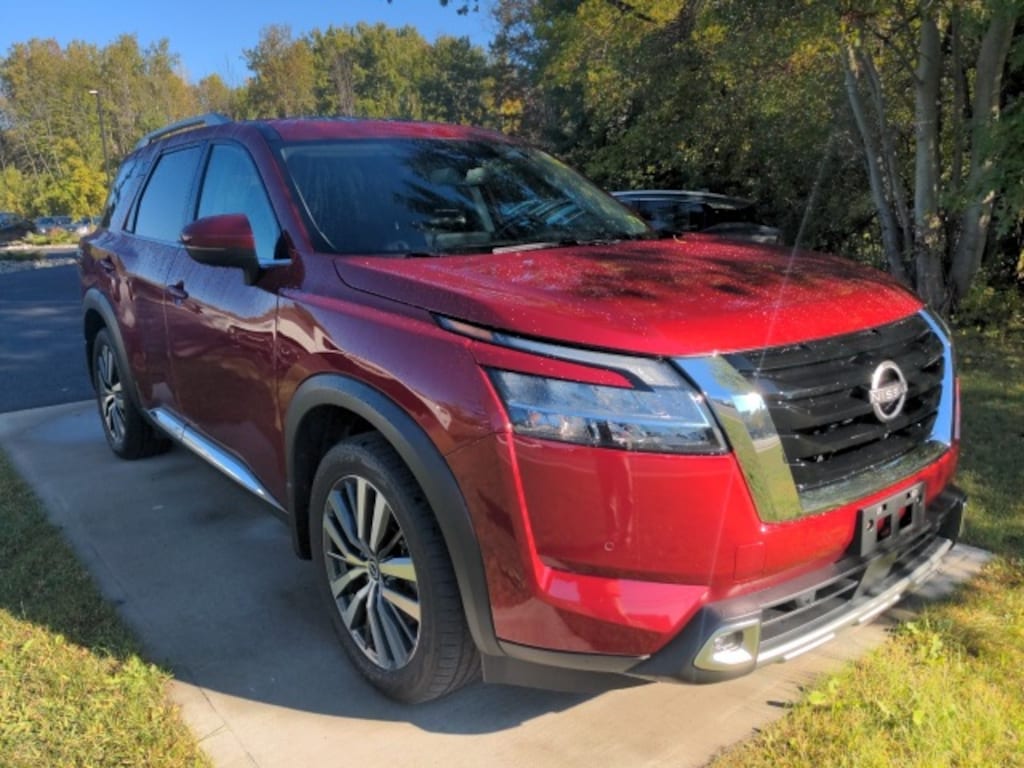 Used 2022 Nissan Pathfinder Platinum SUV