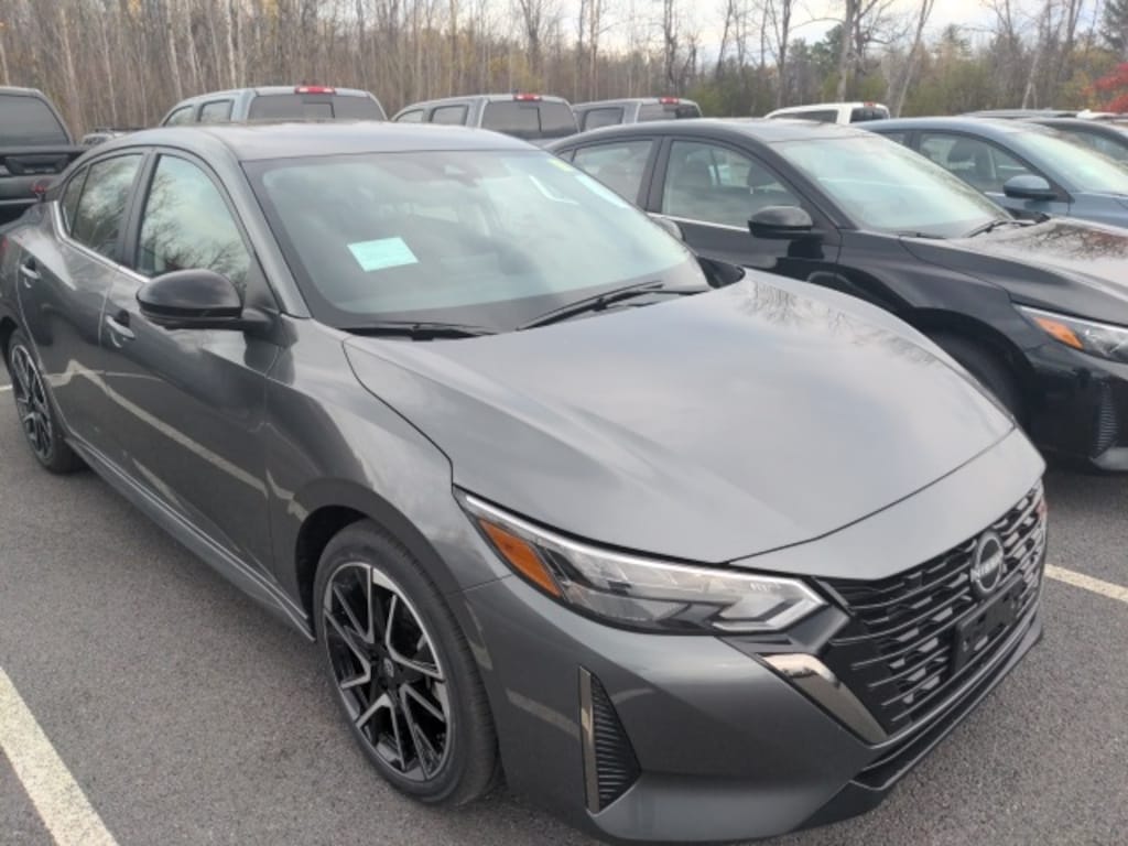 New 2025 Nissan Sentra SR Sedan