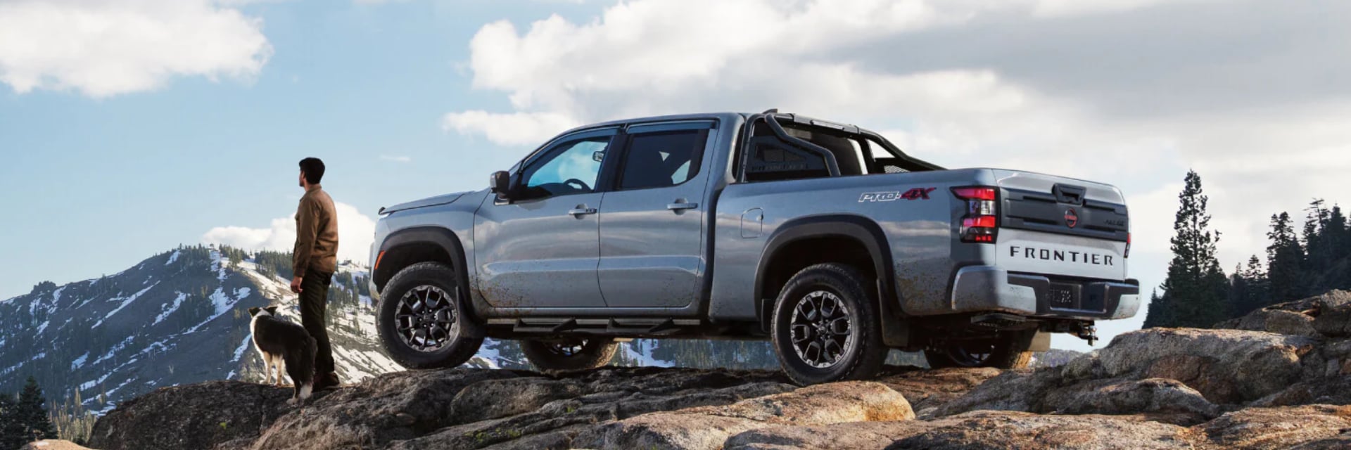 Nissan%20Frontier%20vs%20Toyota%20Tacoma%20(5).png