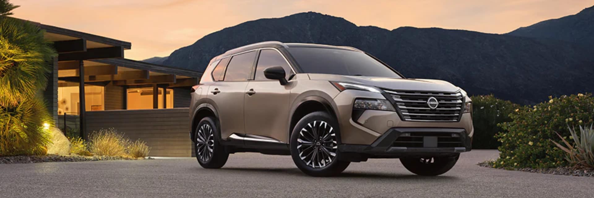 2025%20Nissan%20Rogue%20Midsize%20Crossover%20(2).png