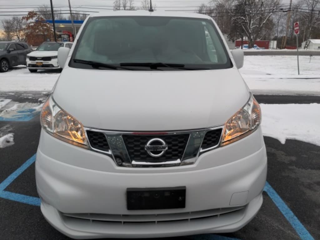 Used 2017 Nissan NV200 SV Van Compact Cargo Van