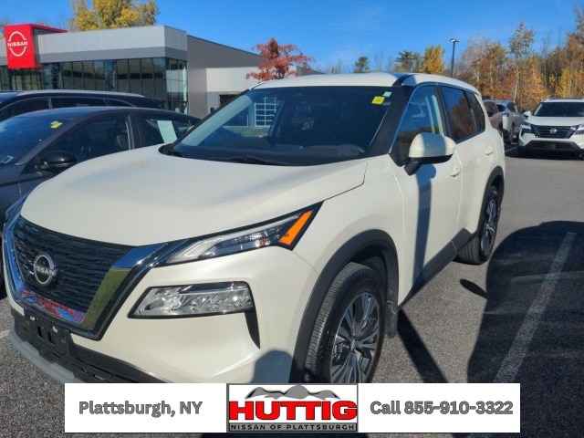 2023 Nissan Rogue SV's photo