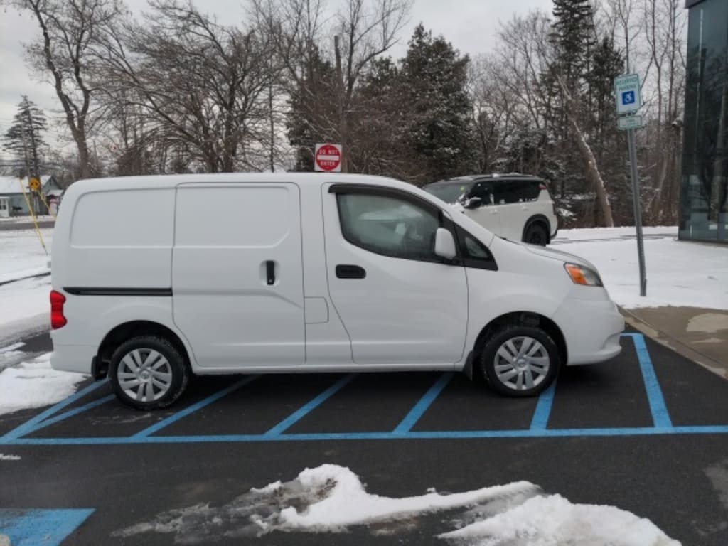Used 2017 Nissan NV200 SV Van Compact Cargo Van