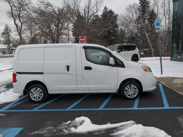 2017 Nissan NV200 SV photo 4