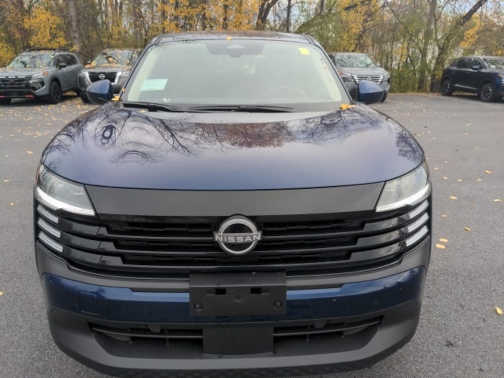 New 2025 Nissan Kicks SV SUV