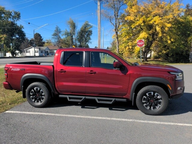 2023 Nissan Frontier PRO-4X photo 2