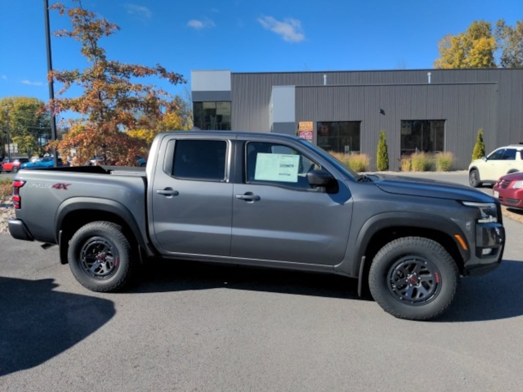 New 2025 Nissan Frontier PRO-4X Truck Crew Cab