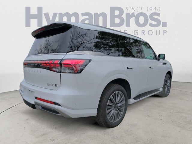 2025 Infiniti QX80 Luxe photo 3