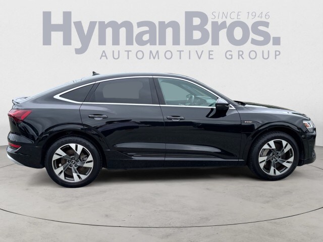 2022 Audi e-tron Sportback S line Premium Plus photo 2