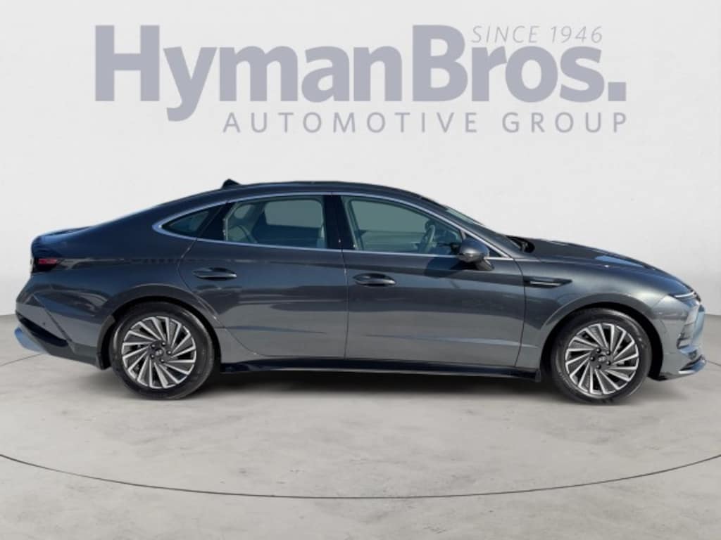 Used 2025 Hyundai Sonata Hybrid Limited Sedan