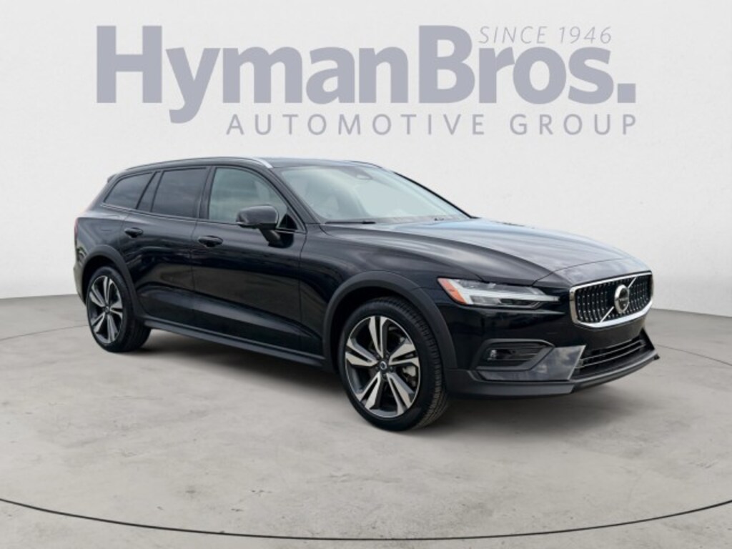 Used 2025 Volvo V60 Cross Country B5 AWD Plus Wagon