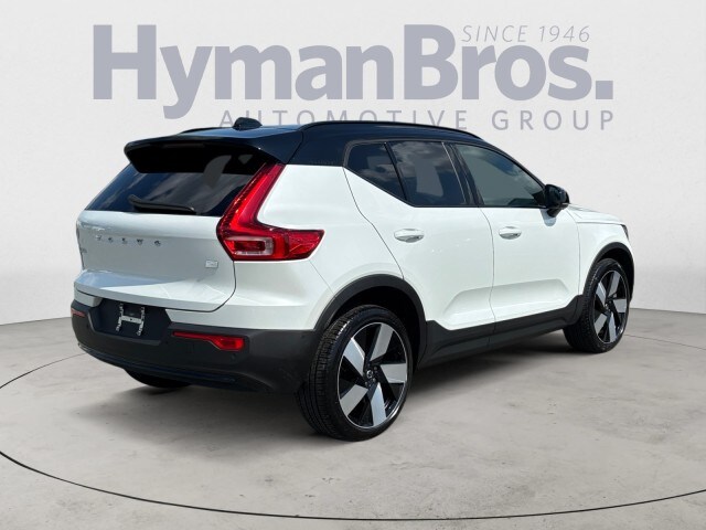 2023 Volvo XC40 Recharge Twin Ultimate photo 3