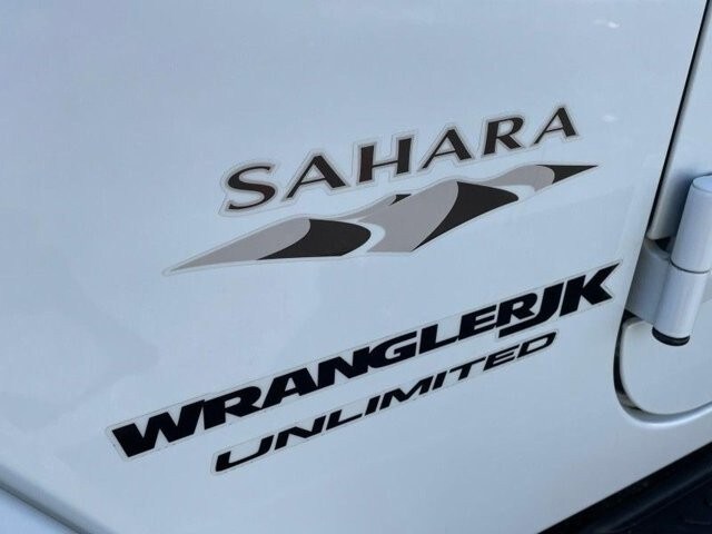 2018 Jeep Wrangler Unlimited Sahara photo 3