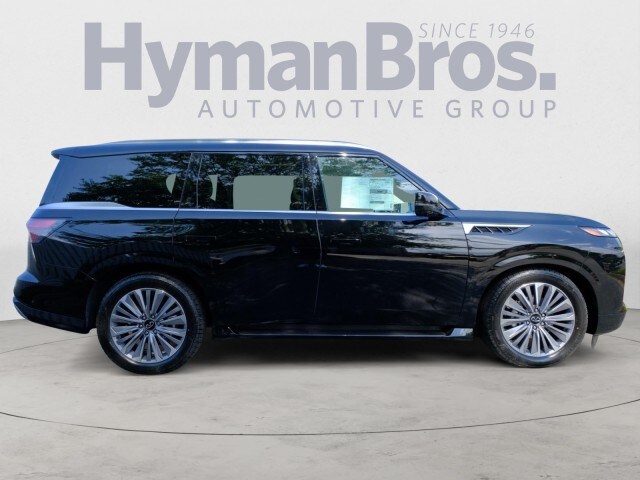 2025 Infiniti QX80 Luxe photo 2
