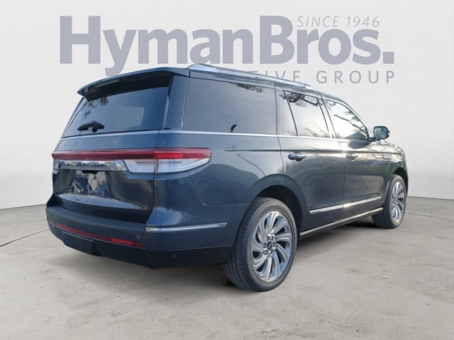 2024 Lincoln Navigator Reserve photo 3