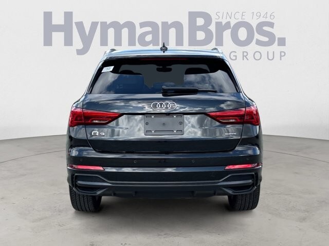 2022 Audi Q3 S line Premium 45 TFSI photo 4