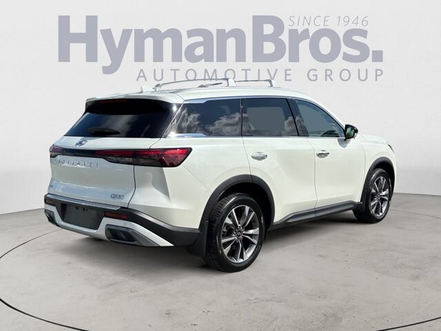 2022 Infiniti QX60 Luxe AWD photo 3