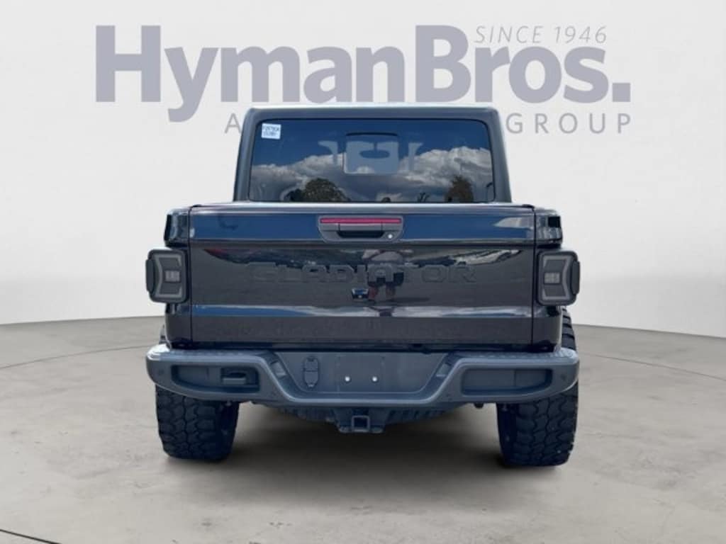 Used 2021 Jeep Gladiator Sport 4x4 Custom Wheels Truck Crew Cab