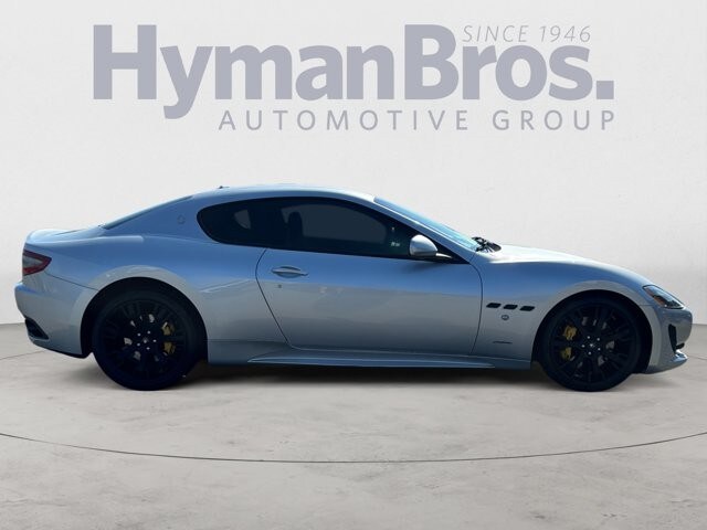 2015 Maserati Granturismo Sport photo 2