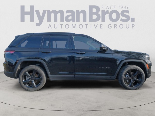 2023 Jeep Grand Cherokee Altitude photo 2