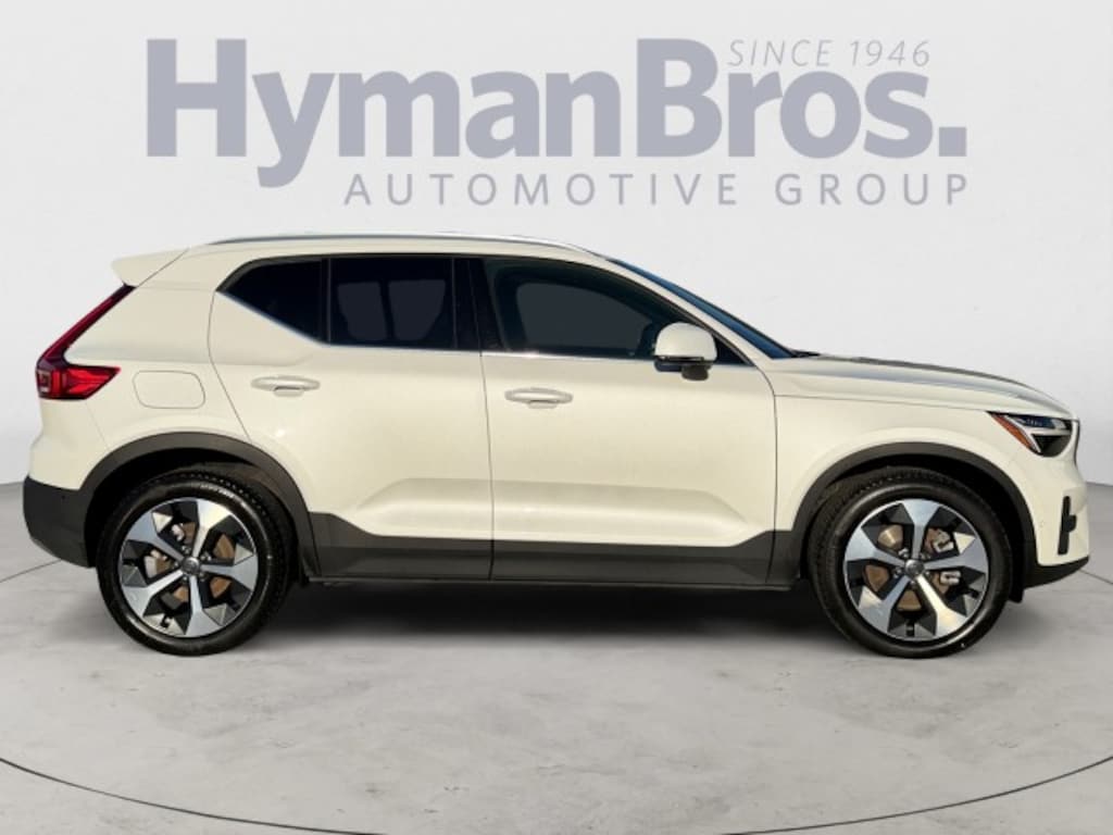Used 2025 Volvo XC40 Plus Bright Theme AWD, $47K Msrp SUV
