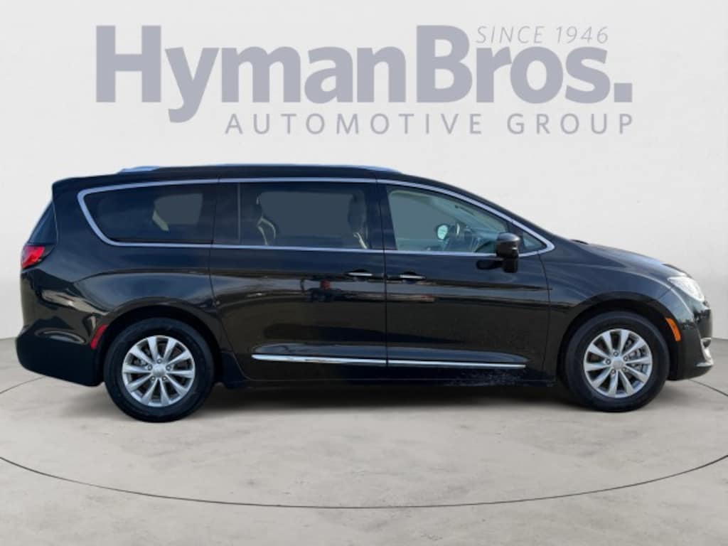 Used 2018 Chrysler Pacifica Touring L Plus Van