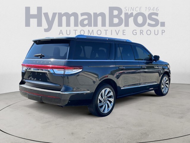 2023 Lincoln Navigator L Reserve photo 3