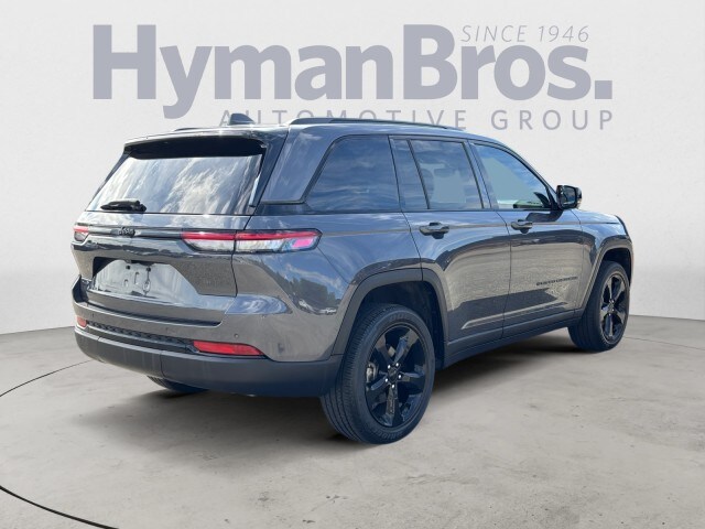 2023 Jeep Grand Cherokee Altitude photo 2