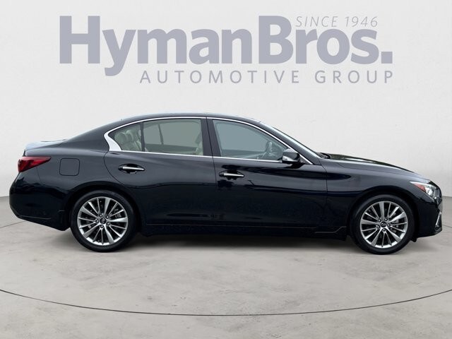 2023 Infiniti Q50 LUXE photo 2