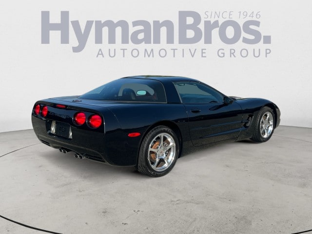 2004 Chevrolet Corvette photo 3