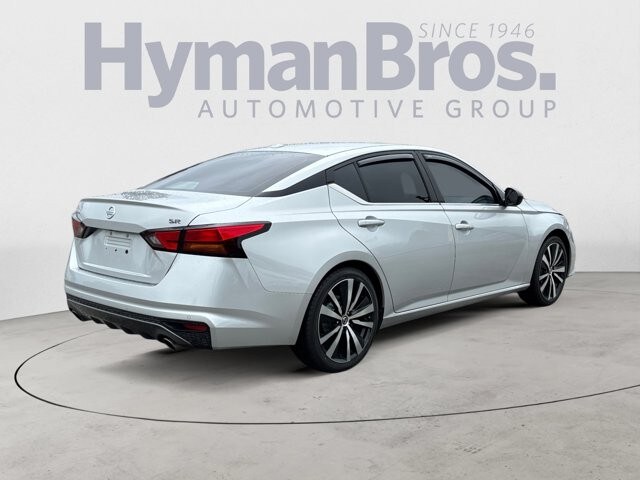 2020 Nissan Altima 2.5 SR photo 3