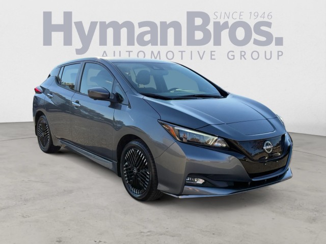 2025 Nissan LEAF Hatchback 